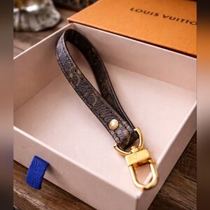 Louis Vuitton Monogram Leather Wristlet Strap / Key Holder – Authentic – With Bo